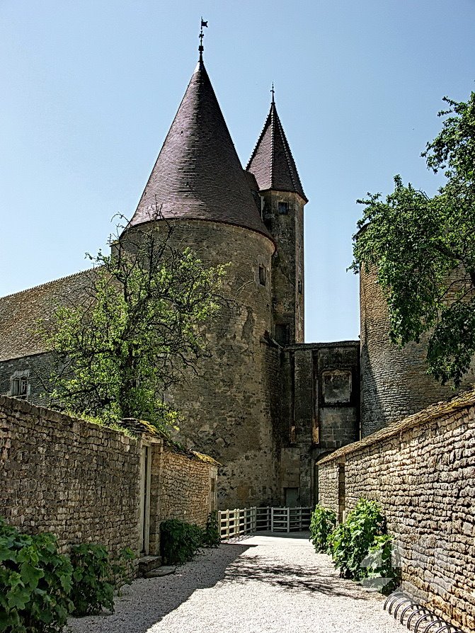 ©07.2.107: Châteauneuf-en-Auxois, Château by kobiel