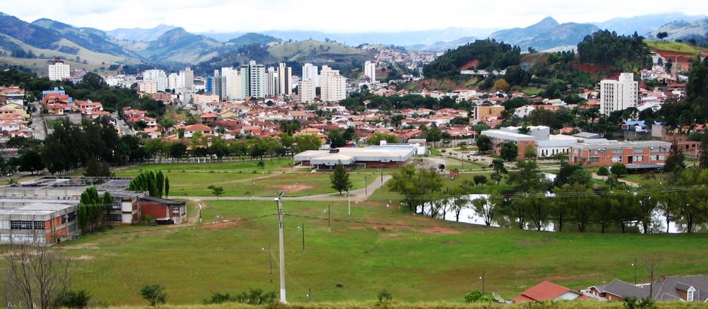 Vista parcial de Itajubá by Edson Pamplona