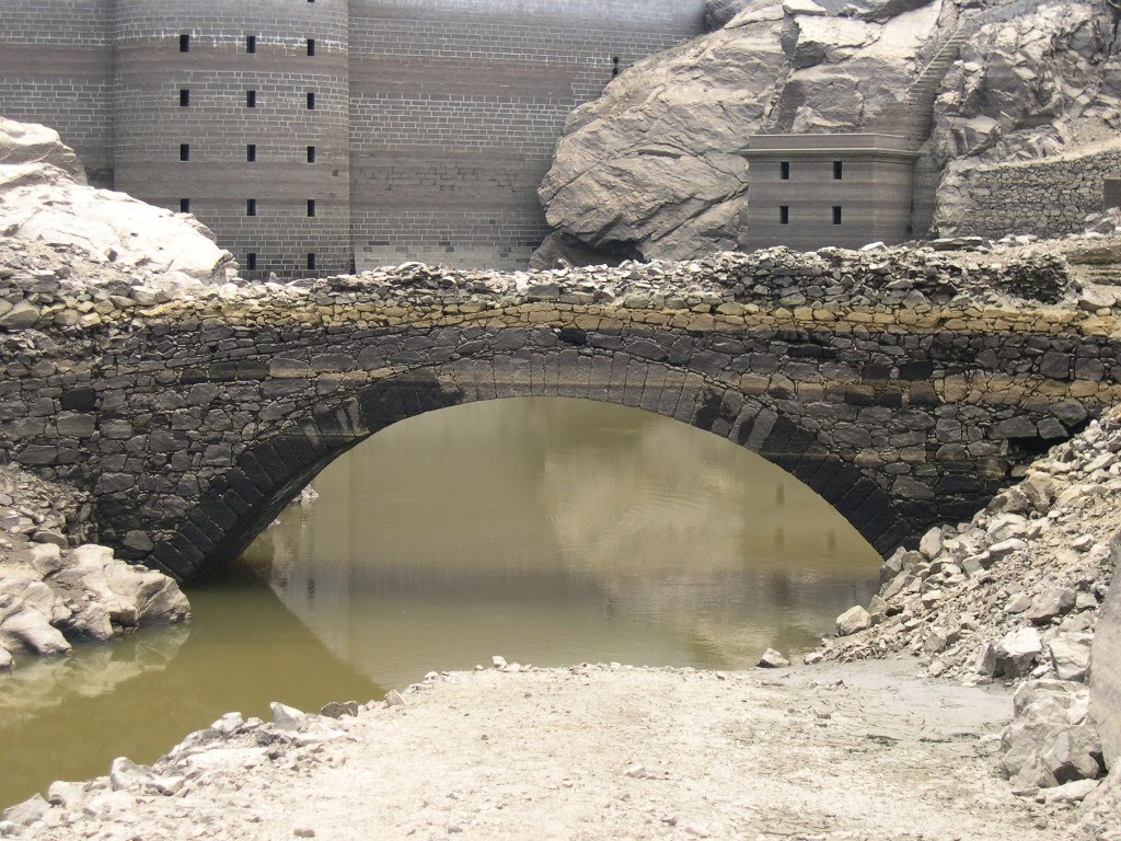 Puente medieval en El Villar by Benjamín M. M.