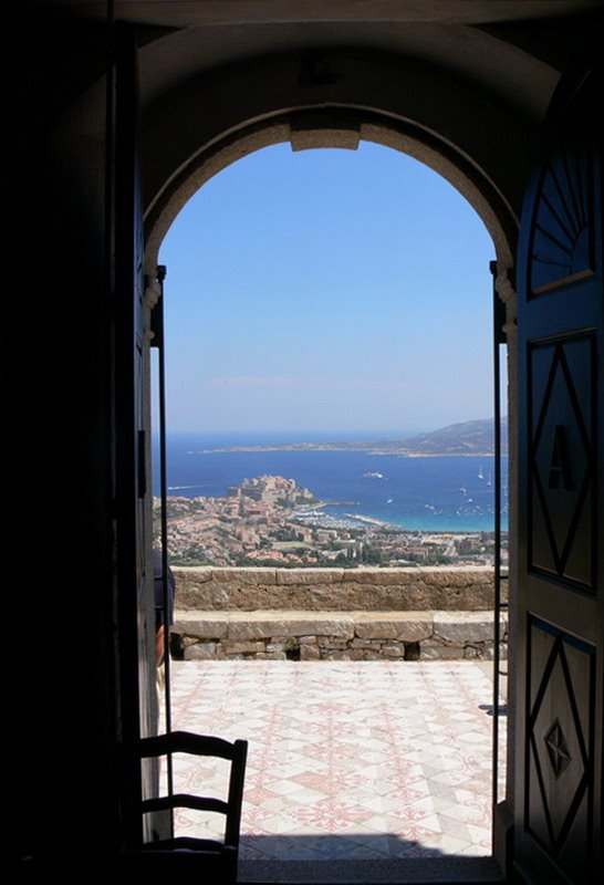 Calvi (depuis l'intérieur de ND de la Serra) by Fabrice Aubriet