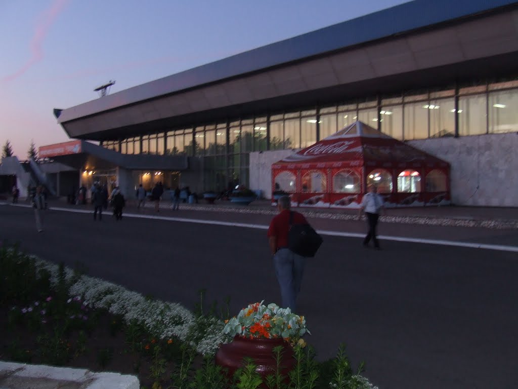 Russia. Krasnoyarsk. The "Yemeljanovo" airport (31523654) by Viktor Bakhmutov