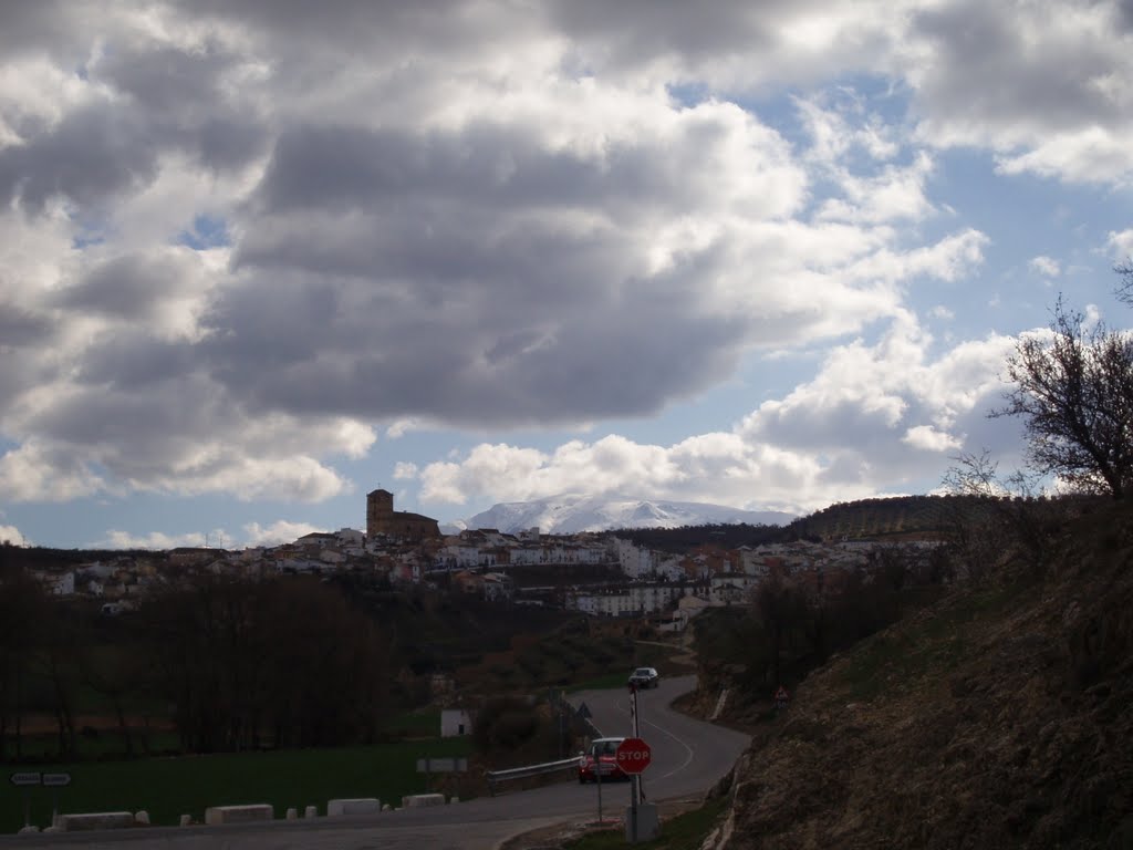 Carretera de acceso al municipio desde Ventas de Huelma. Marzo de 2006 by viajeroandaluz