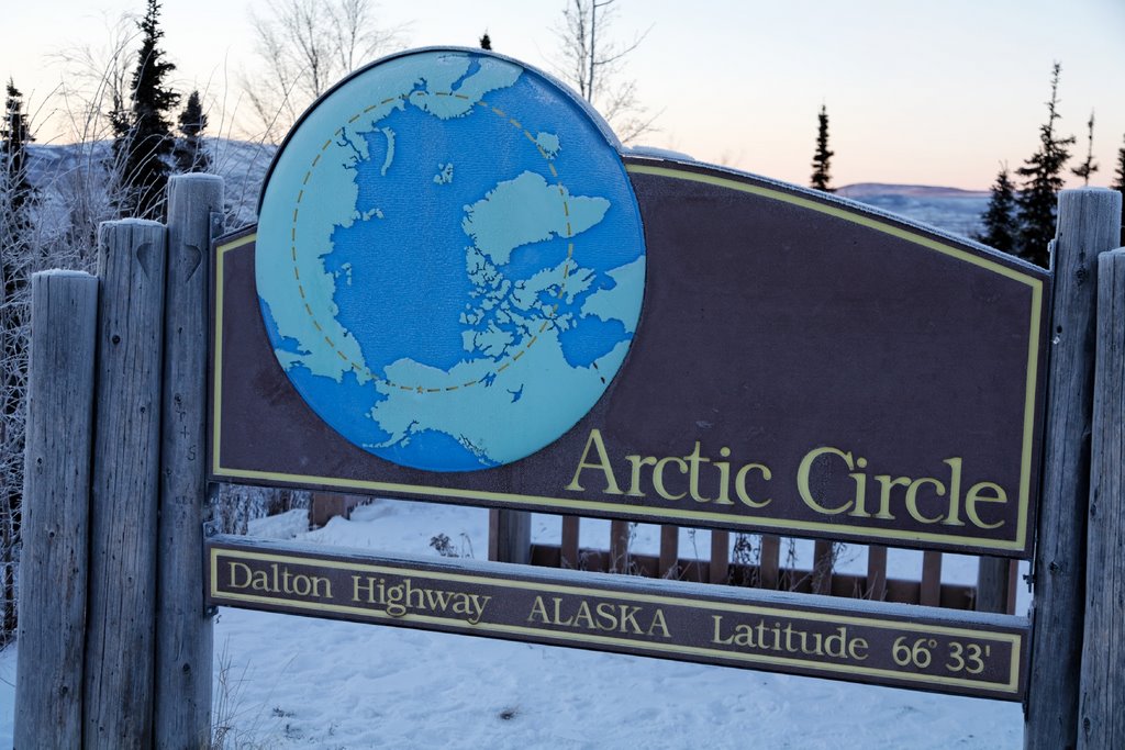 Arctic Circle sign - November 25, 2006 by patrickthickey