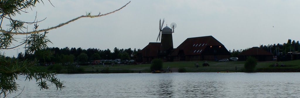 Windmill restaurant - caldecote lake by mmakila