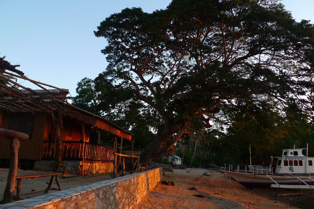 Sunset at the Three P Holiday & Dive Resort by Kati from Romblon