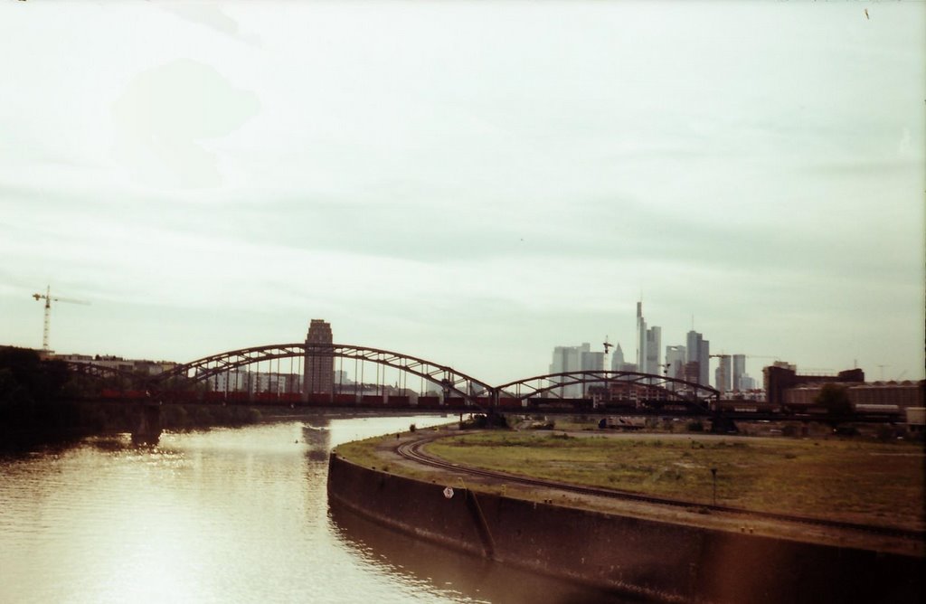 Frankfurt Skyline by gemma81de