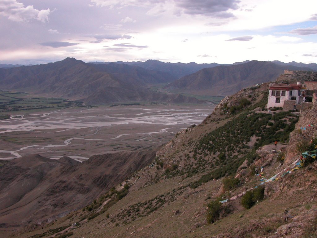 Kyi-chu valley east of Lhasa by gartn001