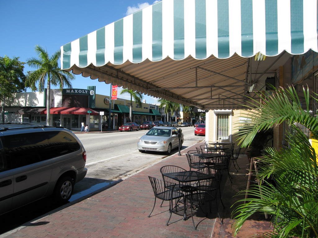 East Little Havana, Miami, FL, USA by mobyll