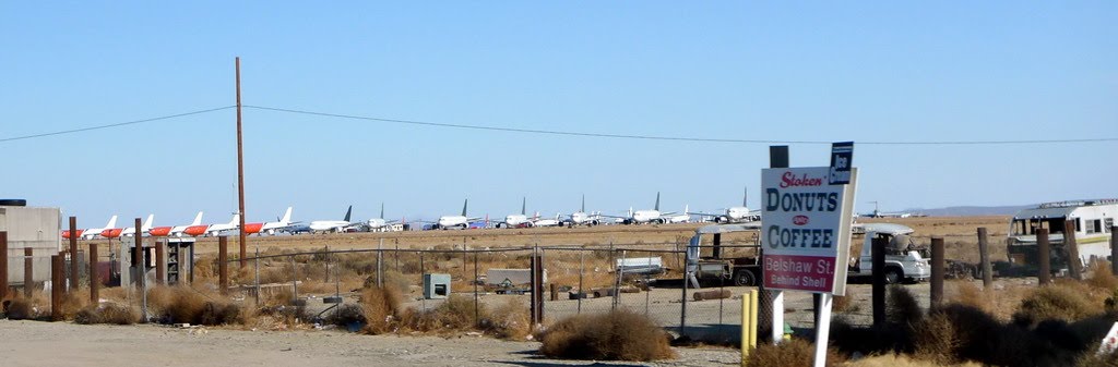 Mojave Airport + Flugzeugschrottplatz by AlexRinck