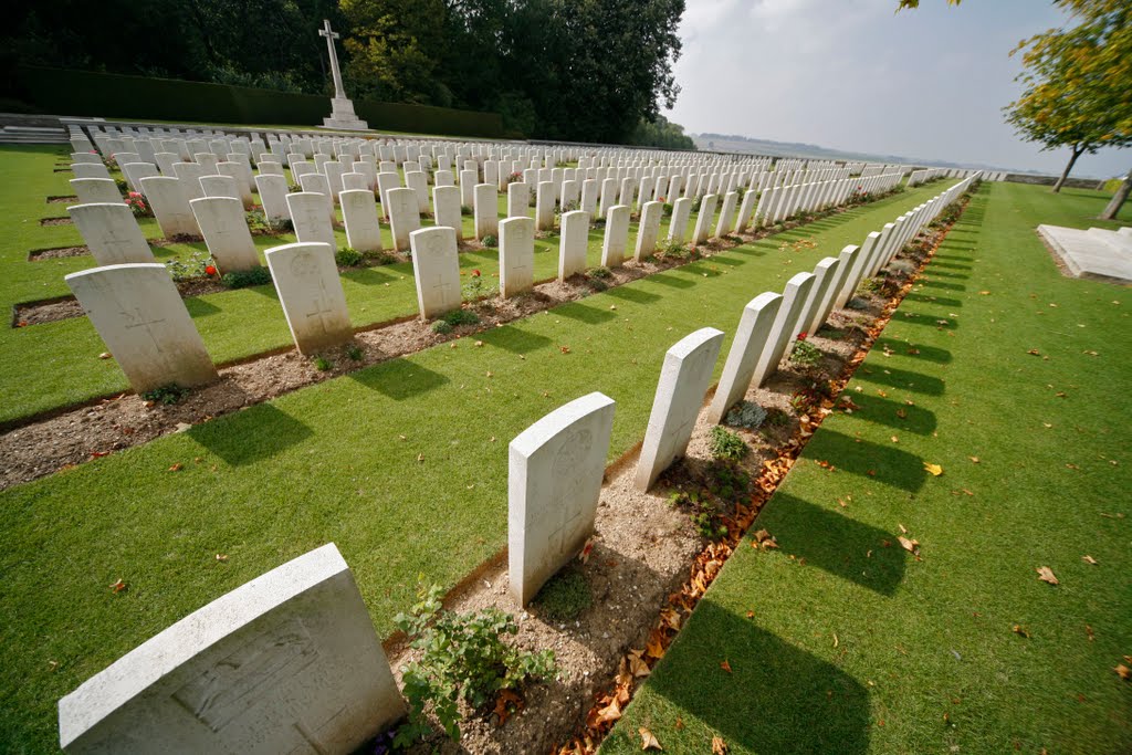 Commonwealth War Graves – Connaught Cemetery - Thiepval by milan.svanderlik