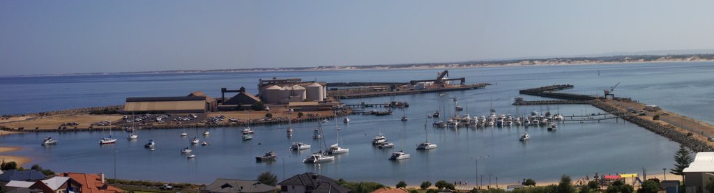 View from Bunbury Lookout - January 2007 by MikeCormack