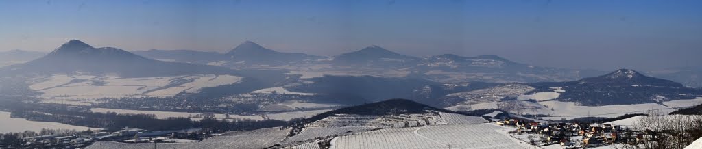 Panorama - České středohoří z Radobýlu by Jirka Krokodyl