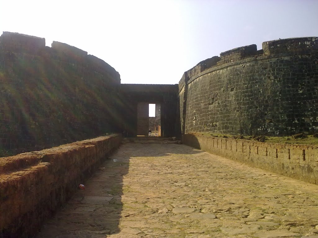 Shivappa Nayaka Fort by gururajkg