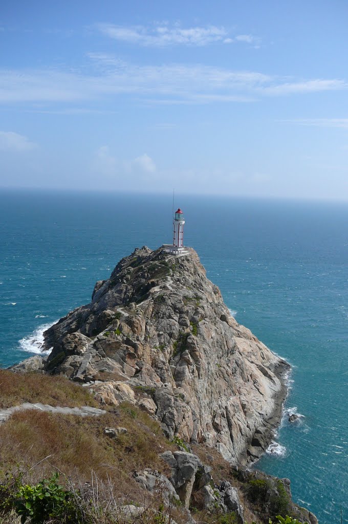 Jinmu Cape(錦母岬)-The Southernmost Tip Of China--1.23.2010. by 小西 天