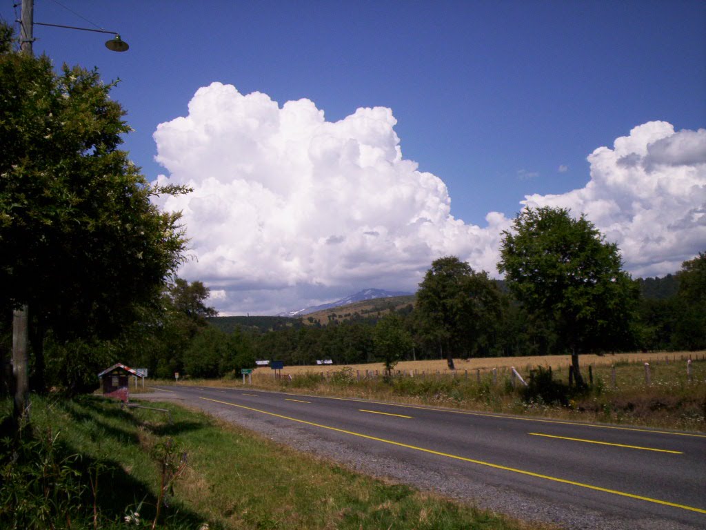 Cúmulo Nimbus sobre Sierra Nevada by Juan Tolosa