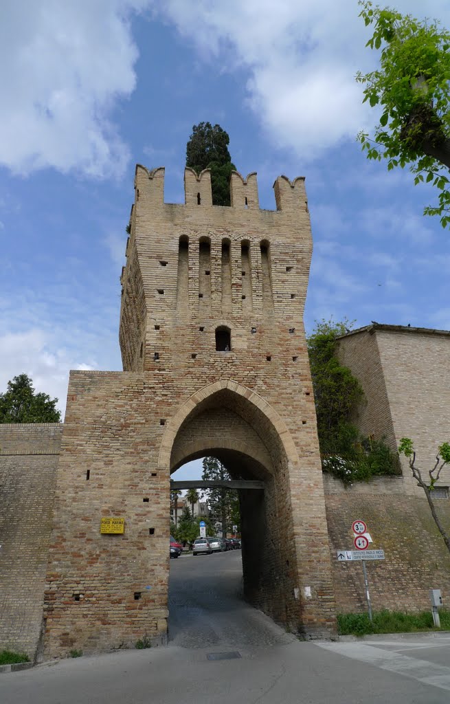 Civitanova Alta, Porta Marina by pizzodisevo