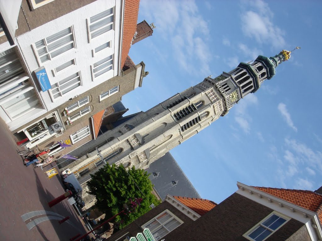 Middelburg - Koorkerkstraat - View NW on 90.5 m Abdijtoren 'Lange Jan' by txllxt