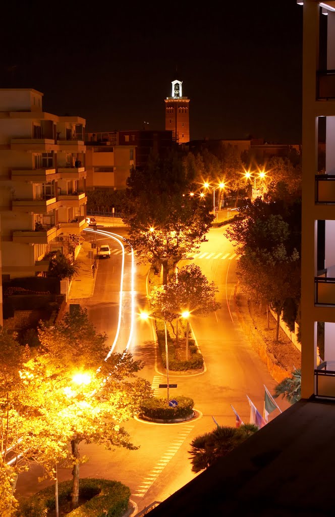 Italia, Gaeta at night by v.starintsev