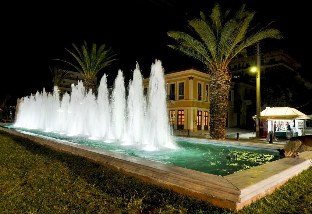 Lavrion, central square by night by Thanasaki