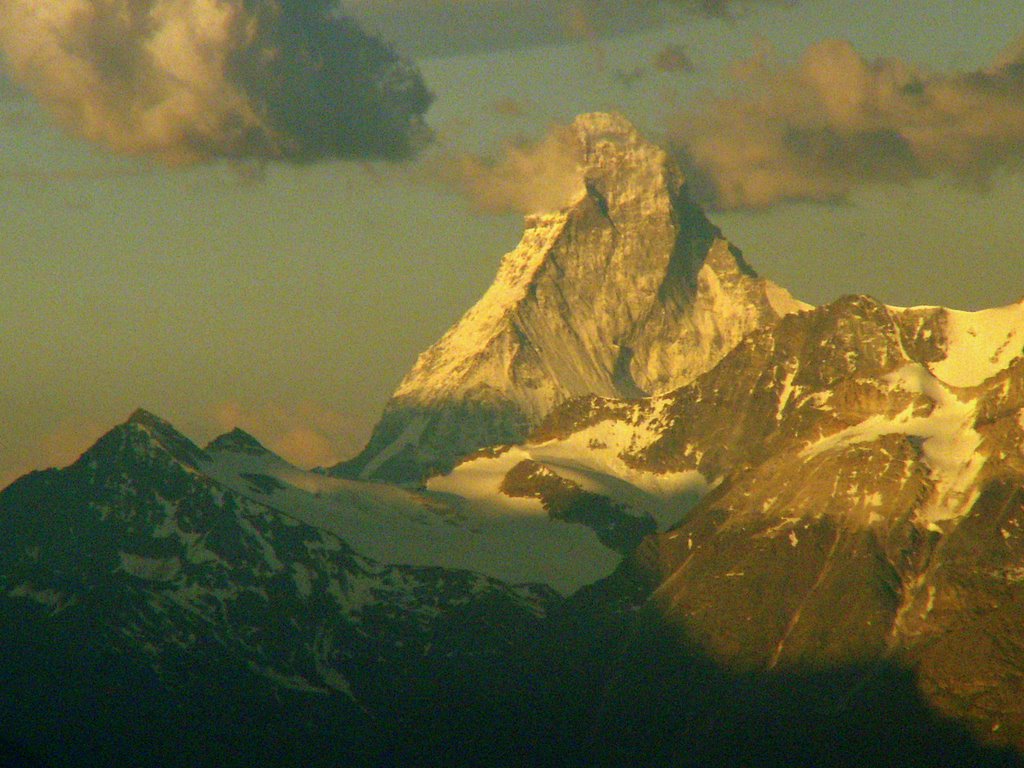 Matterhorn im Neuschnee by Norbert Burgener