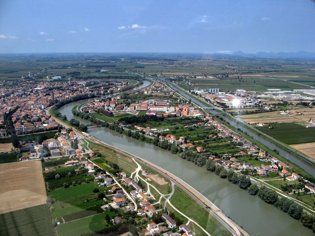 Cavarzere, fiume e Adige e canal Gorzone by Claudio Pedrazzi