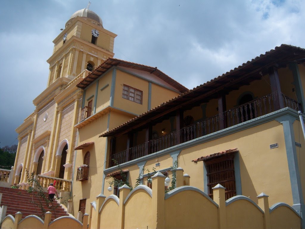 Iglesia de Torondoy by Juan Carlos Virgüez Figueroa