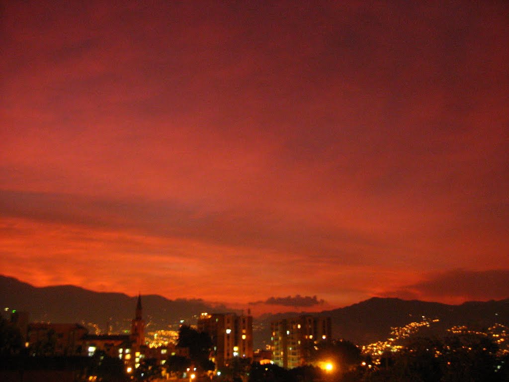 Envigado nocturno by faralon