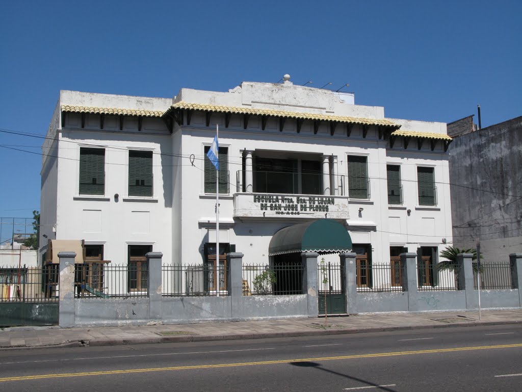 Colegio Ntra Sra. de Luján de San José de Flores by marchio