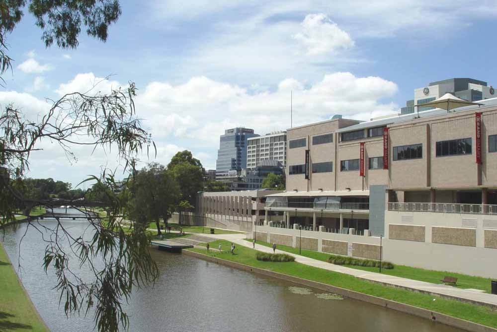 Parramatta river by alvaro espinel