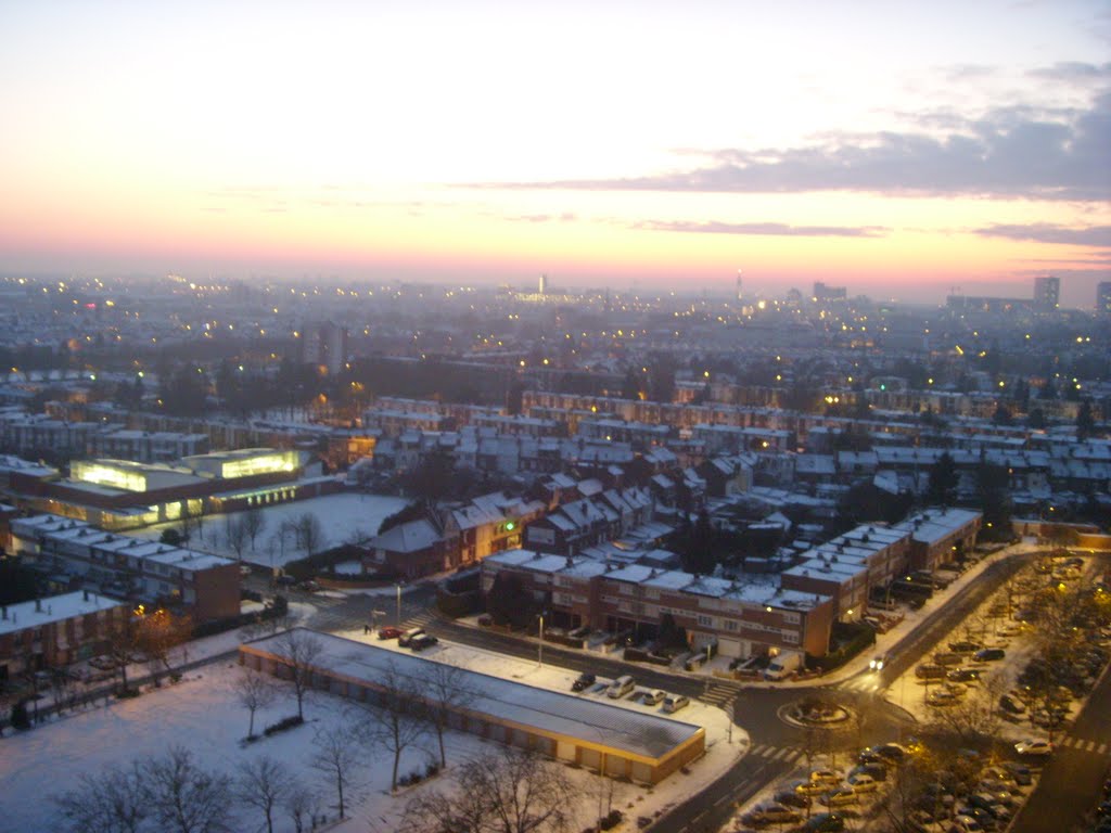 Coucher de soleil sur Lille depuis mons en baroeul by tbeuille