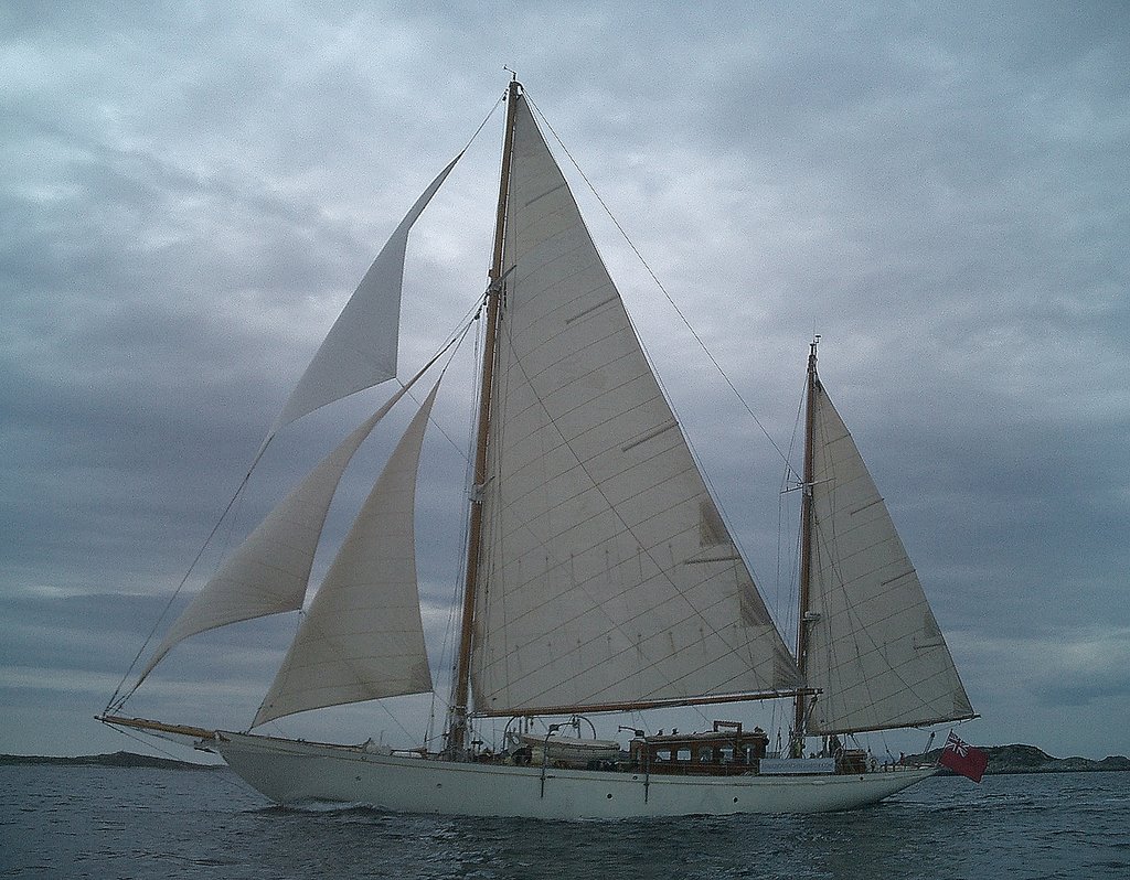 Halcyon in full sail off Finnoy by Andrew Armour