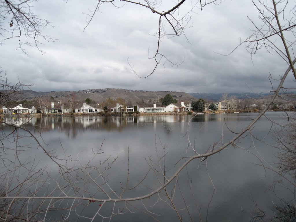 Lake and houses by SamuelMarcos