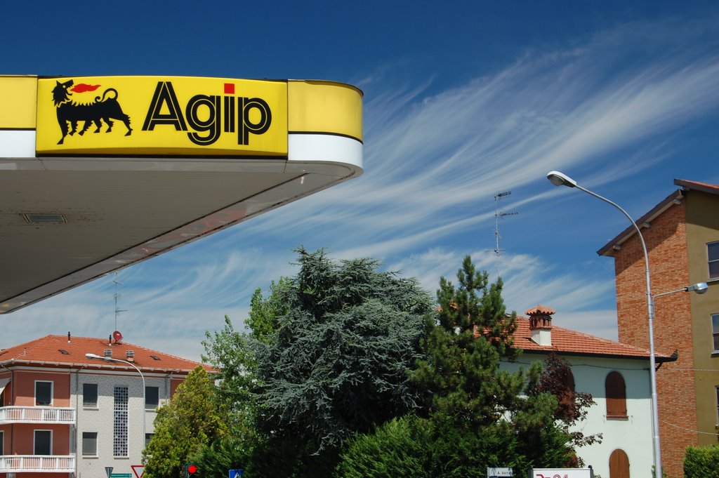 Agip&clouds by stezar