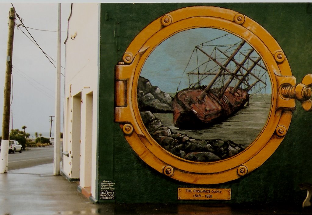 Bluff mural 'Wreck of England's Glory' by James H