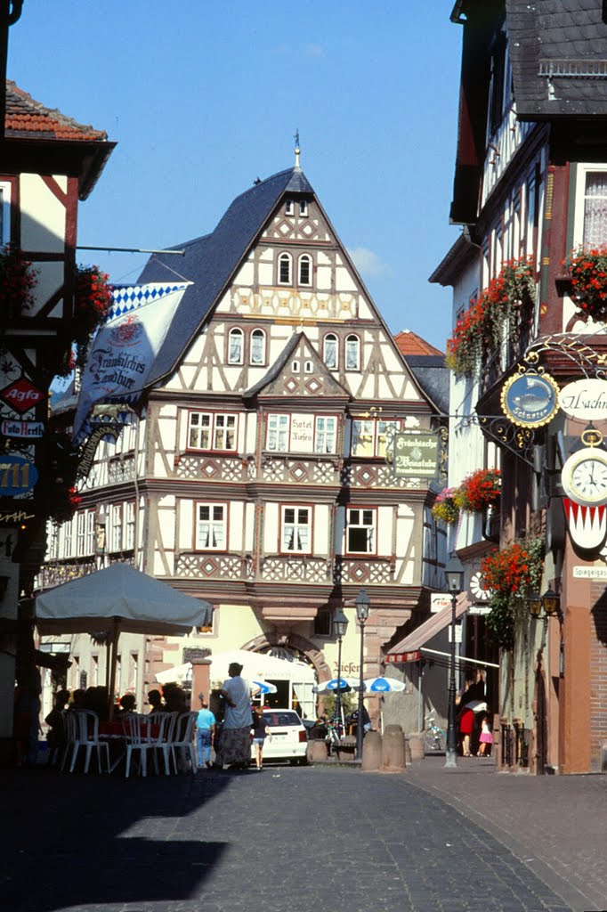 Miltenberg: Gasthaus Riesen by Thomas Ahlmeyer