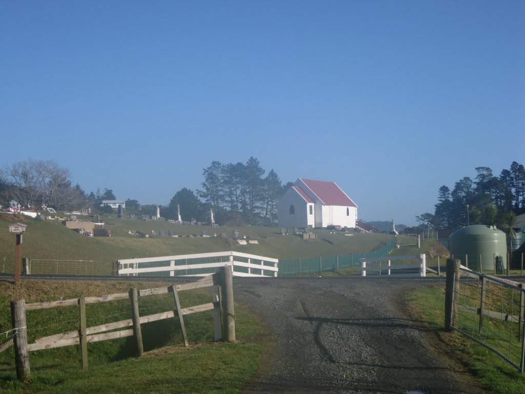 Matangirau Anglican Church and Cemetery by Hira  Tua