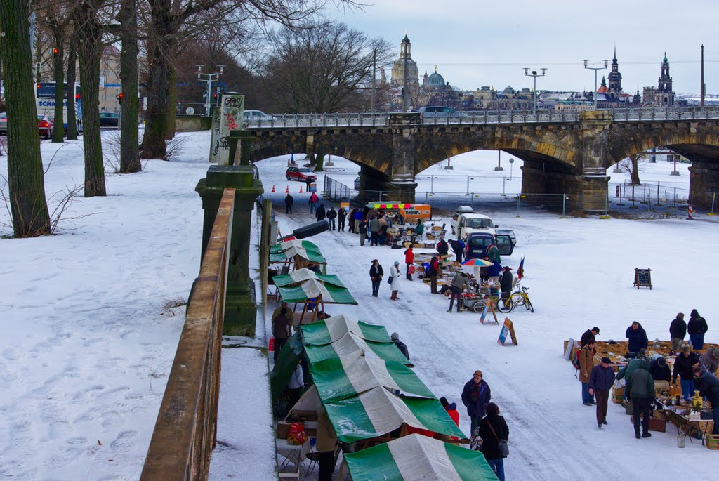 Trödelmarkt by Siegismund