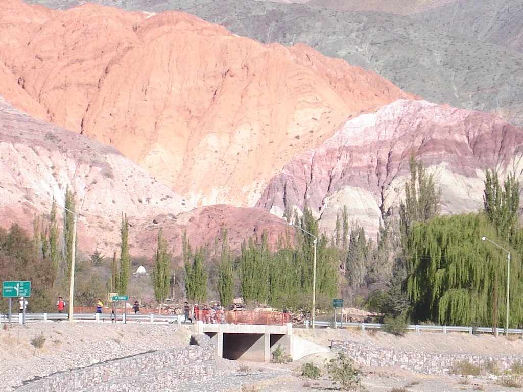 Cerro de los siete colores - Purmamarca by lauraw asviagems.blogspot.com