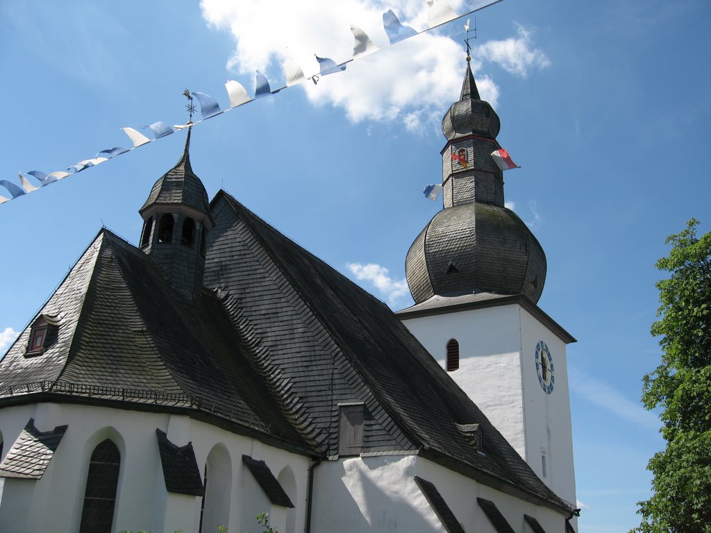 Glockenturm mit Kapelle by Arnsberger