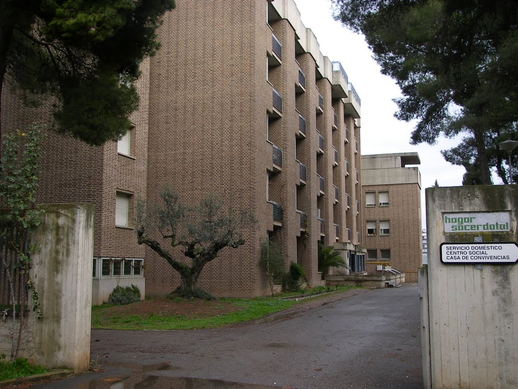 Hogar Sacerdotal. Logroño. La Rioja by José Ramón Francia Silva