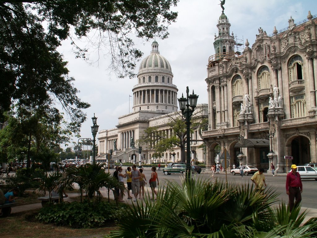 Capitolio by Pierre van Lent