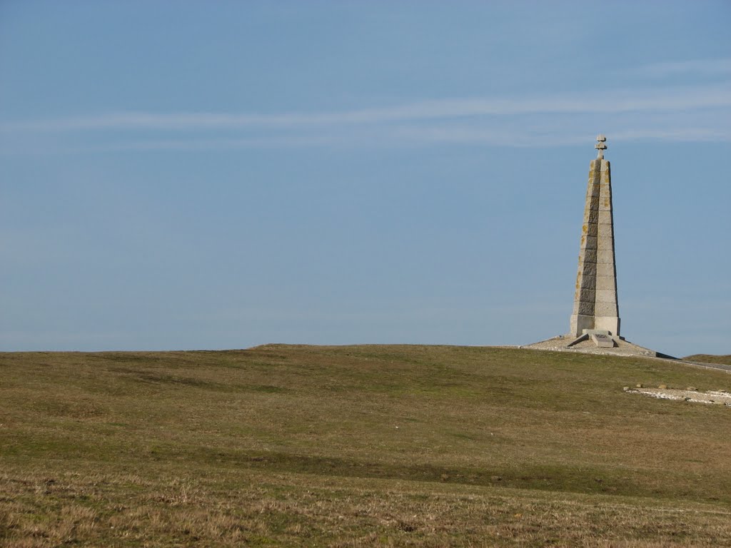 Monument aux résistants à Kerhostin by Tonton Esteban