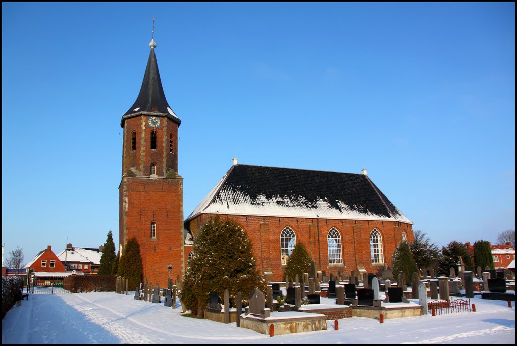 Nieuwolda: Hervormde kerk in de sneeuw by © Dennis Wubs