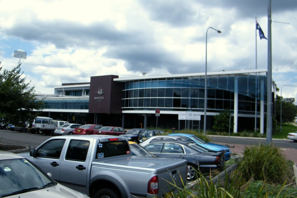 Wests Leagues Club by Alan Farlow