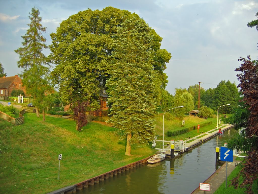 Canow, Abend an der Schleuse by klaus183