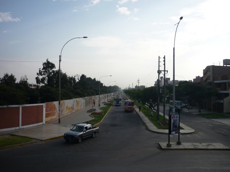 Av. Juan Pablo II by Victor