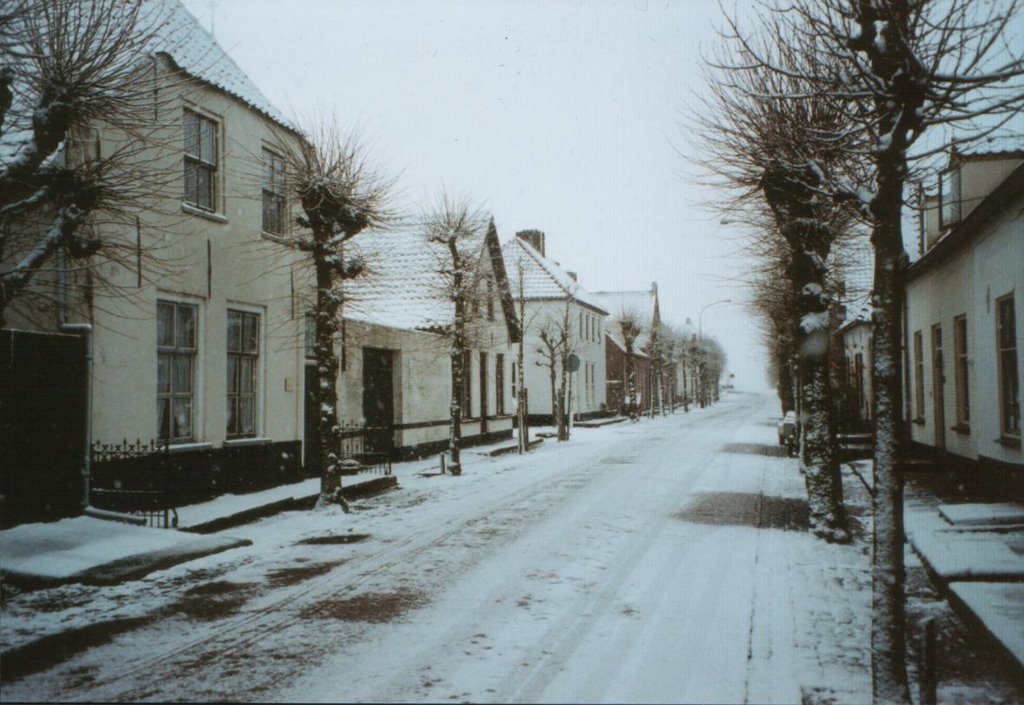 Grootestraat winter by improvista.nl