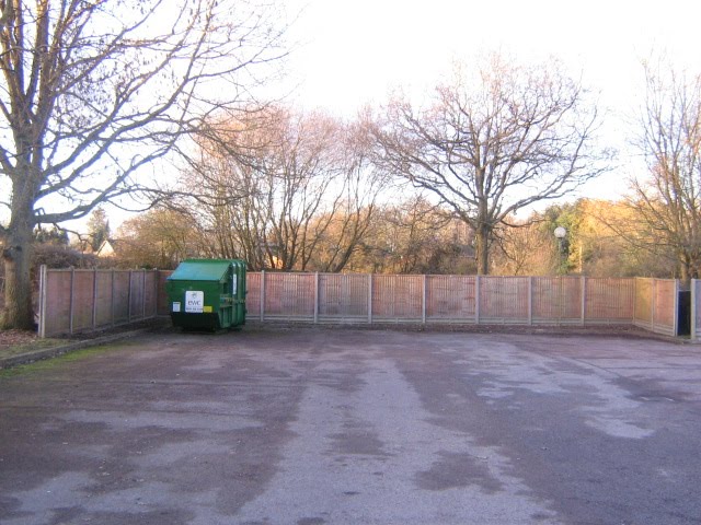 The Country Hotel Car Park, at the top end by Robert'sGoogleEarthPictures