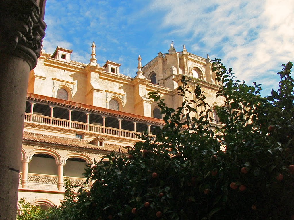 Claustro del Monasterio de San Jerónimo by Víctor Zamora