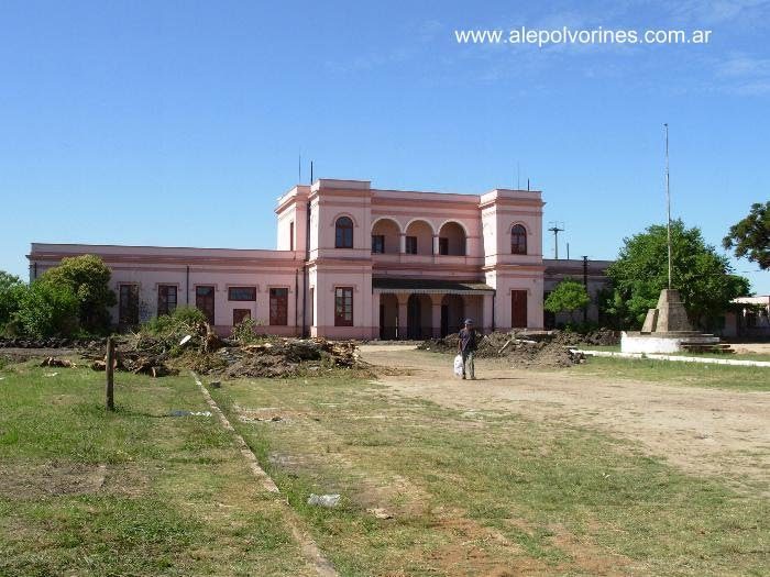 Estacion Concepcion del Uruguay ( www.alepolvorines.com.ar ) by alepolvorines